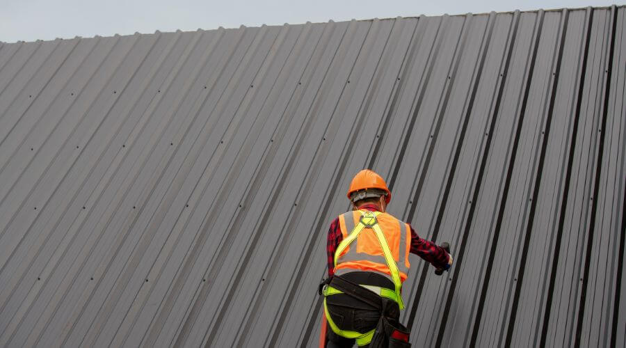 Professional gutter cleaning in Sabinal, TX